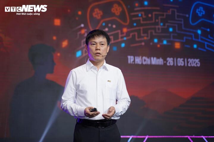 VTC Corporation의 대표이사인 응우옌 응옥 바오는 게임이 베트남 문화를 연결하고 보존하는 디지털 다리라고 말했습니다. (사진: 만흥)