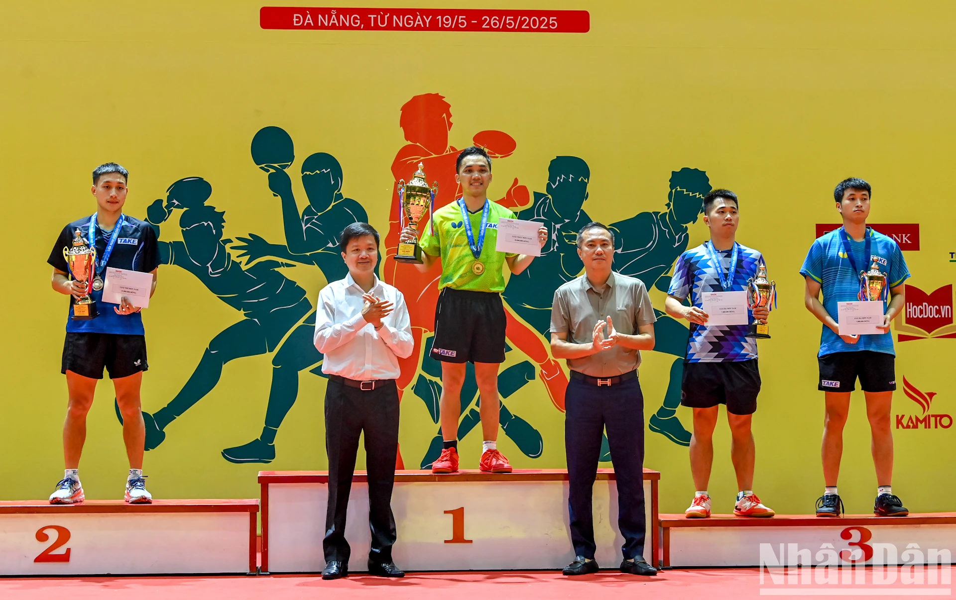 [Photo] Panorama de la cérémonie de clôture du 43e Championnat national de tennis de table du journal Nhan Dan photo 14