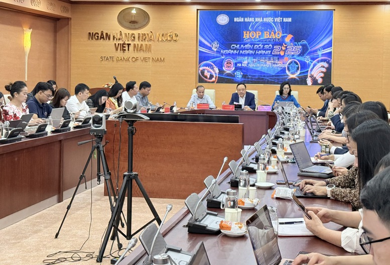 Chuyển đổi số ngân hàng 2025: Kết nối dữ liệu, an toàn giao dịch- Ảnh 1.