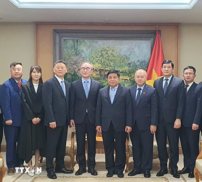 ttxvn-deputy-preme-minister-nguyen-chi-dung-korea-telecom-1.jpg