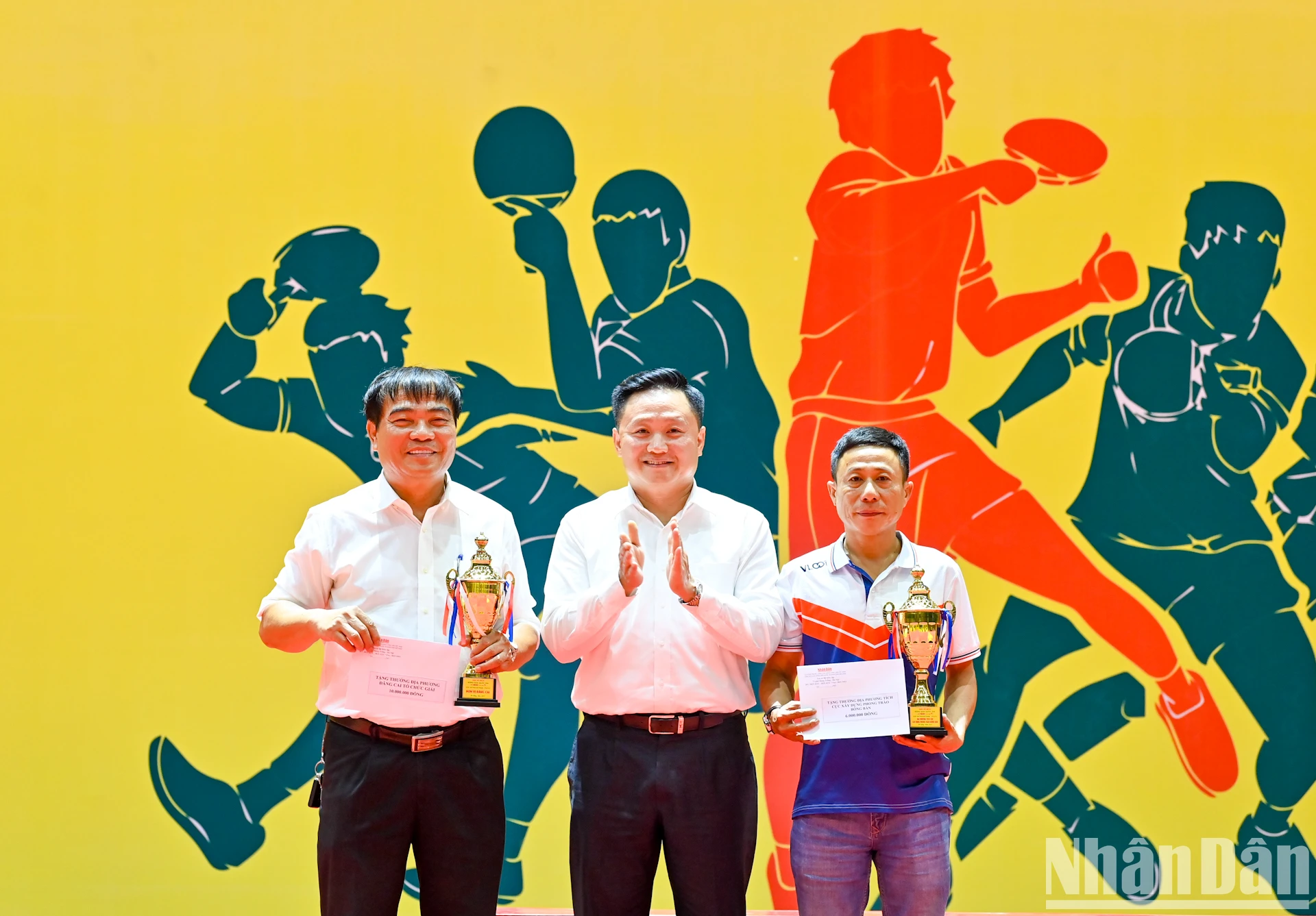 [Photo] Panorama de la cérémonie de clôture du 43e Championnat national de tennis de table du journal Nhan Dan photo 16