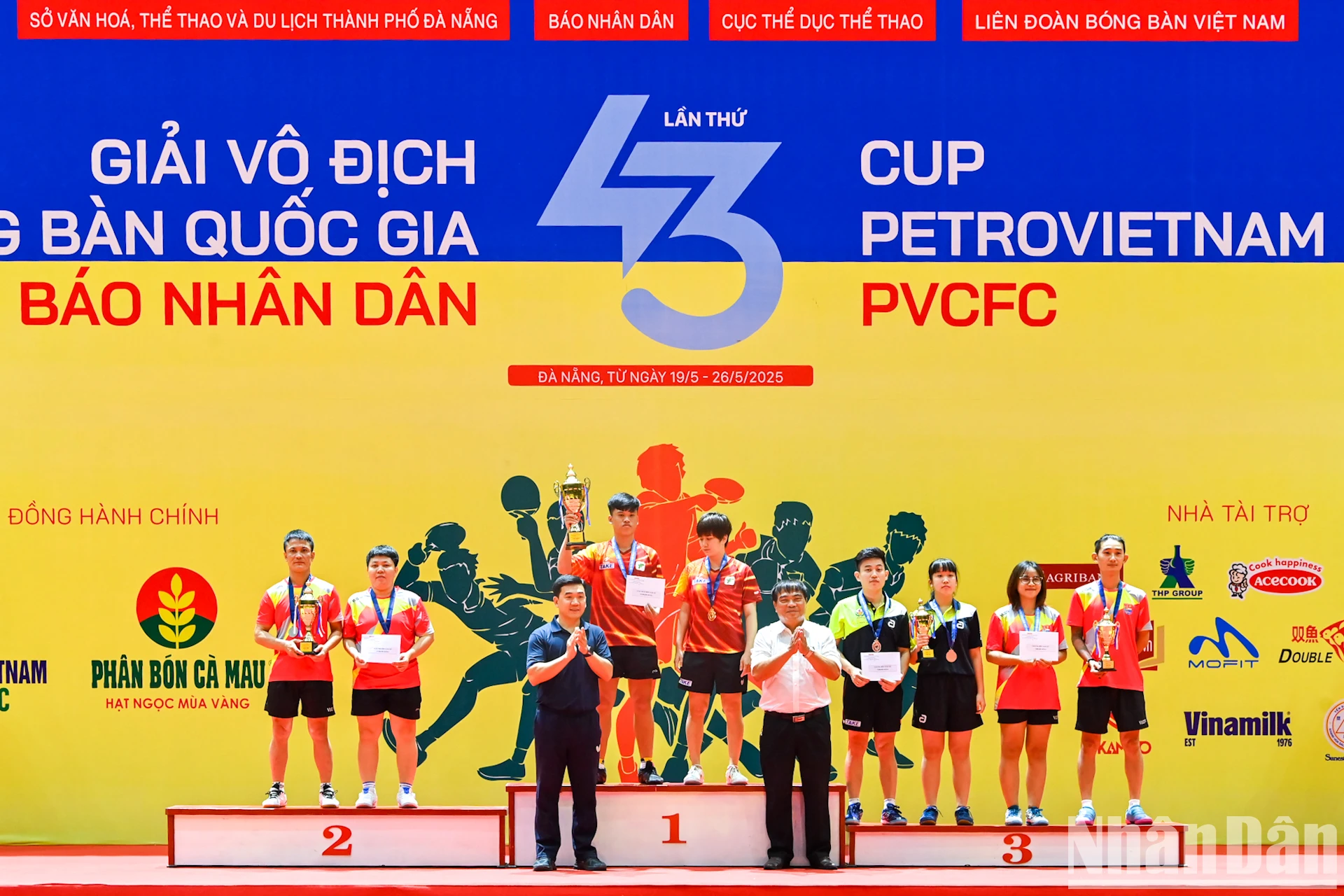 [Photo] Panorama de la cérémonie de clôture du 43e Championnat national de tennis de table du journal Nhan Dan photo 11