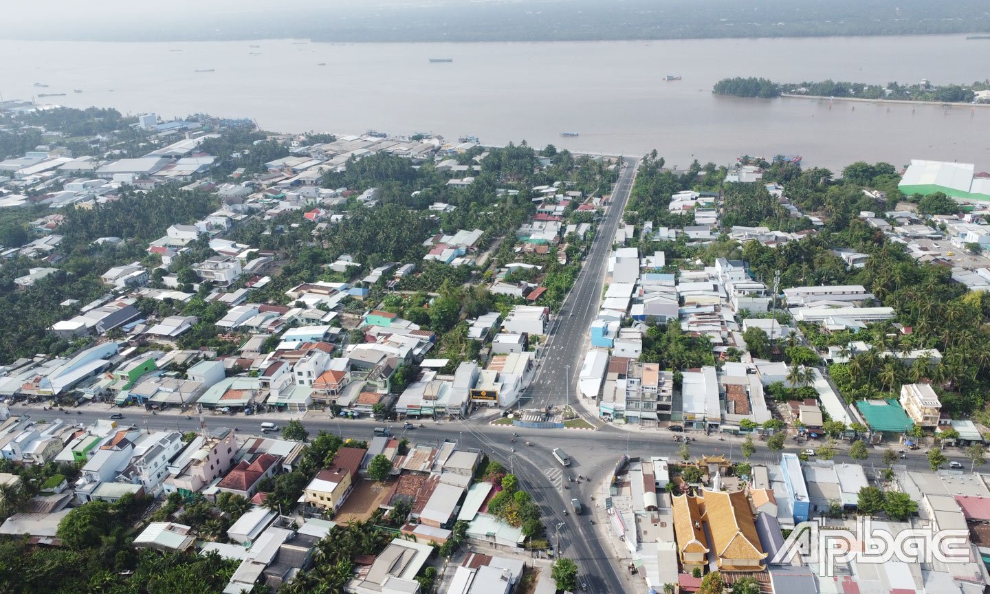 Tien Giang ได้ดำเนินการก่อสร้างโครงการถนนสาย 864 ระยะที่ 1 ตั้งแต่ทางหลวงแผ่นดินหมายเลข 50 ถึงถนนสาย 877B และสะพาน Cho Gao เสร็จสิ้นแล้ว