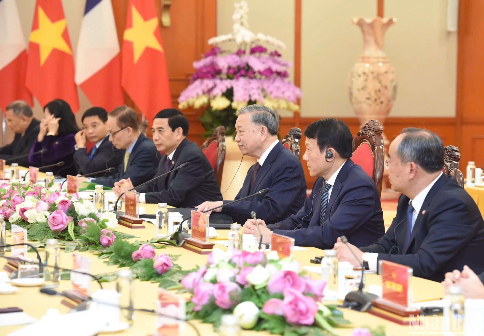 [Photo] General Secretary To Lam receives French President Emmanuel Macron photo 5