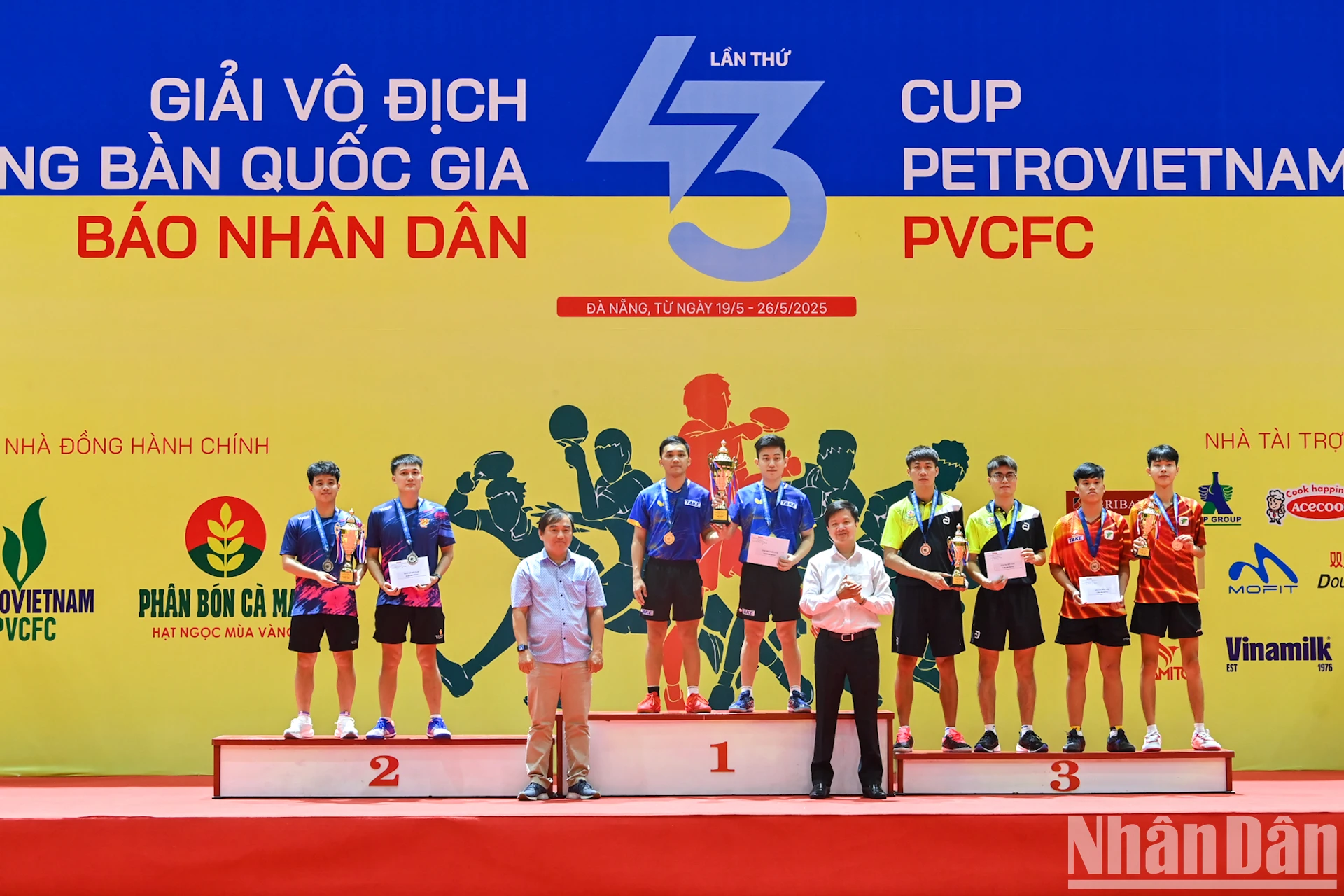[Photo] Panorama de la cérémonie de clôture du 43e Championnat national de tennis de table du journal Nhan Dan photo 8