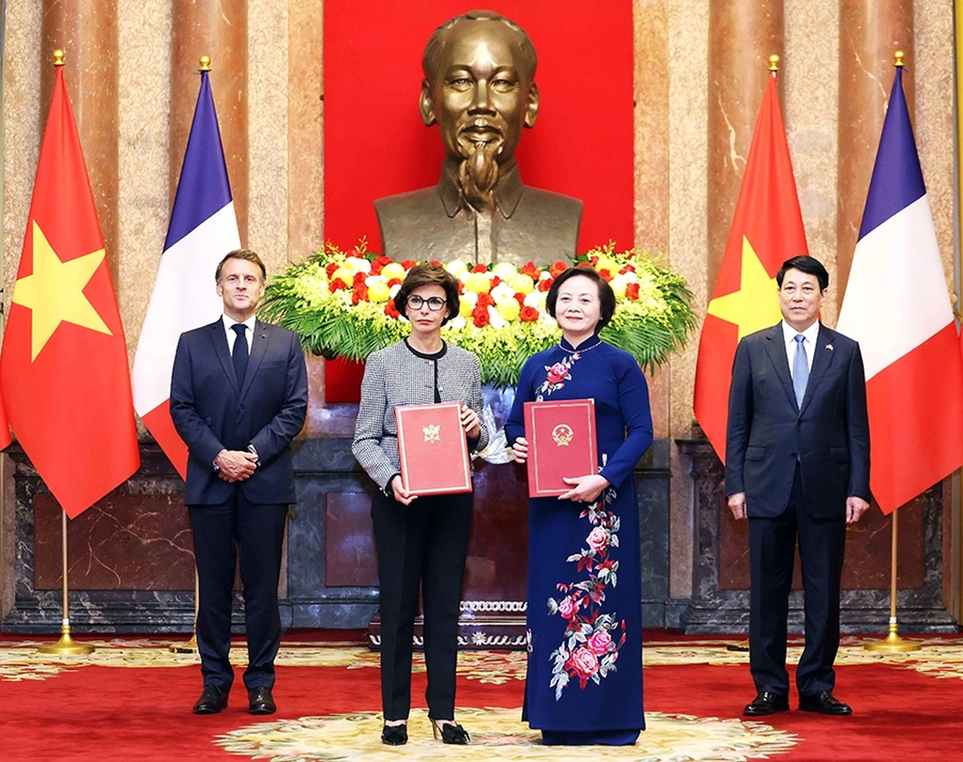 Việt Nam và Pháp ký hợp tác trong lĩnh vực lưu trữ
