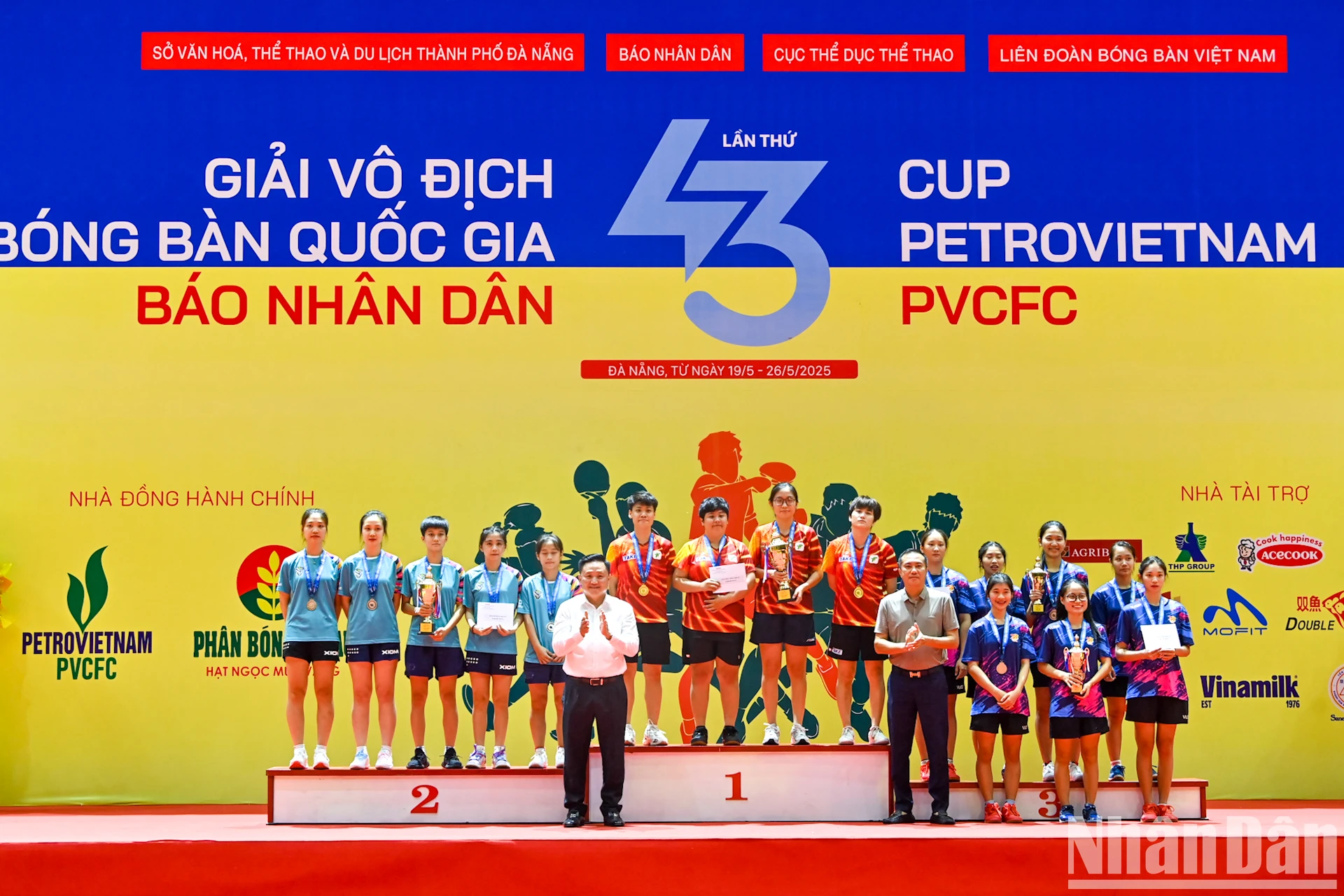 [Photo] Panorama de la cérémonie de clôture du 43e Championnat national de tennis de table du journal Nhan Dan photo 6