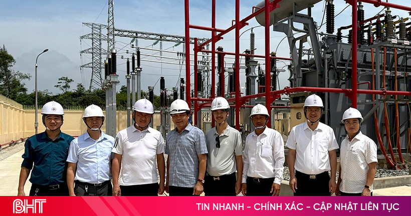 Operating 110 kV Loc Ha substation, meeting the demand for electricity load development