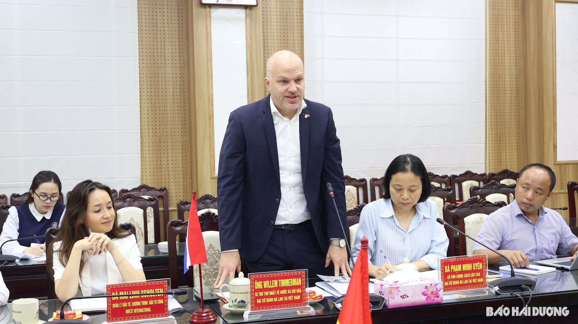 dai-su-quan-ha-lan.jpg