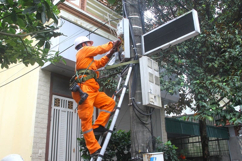 La Compañía Eléctrica Thanh Hoa dialoga con sus trabajadores: Trabajen con seguridad, regresen a casa con seguridad.