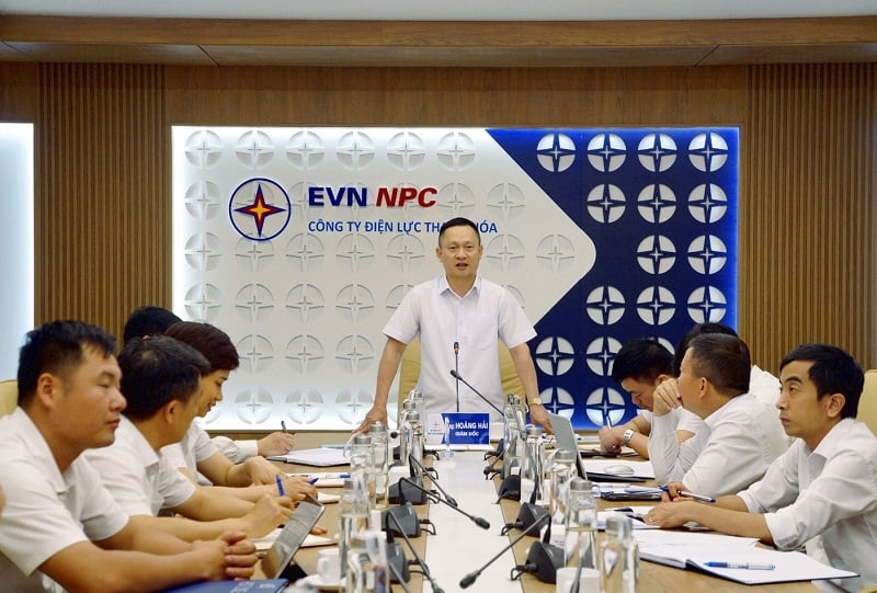 La Compañía Eléctrica Thanh Hoa dialoga con sus trabajadores: Trabajen con seguridad, regresen a casa con seguridad.