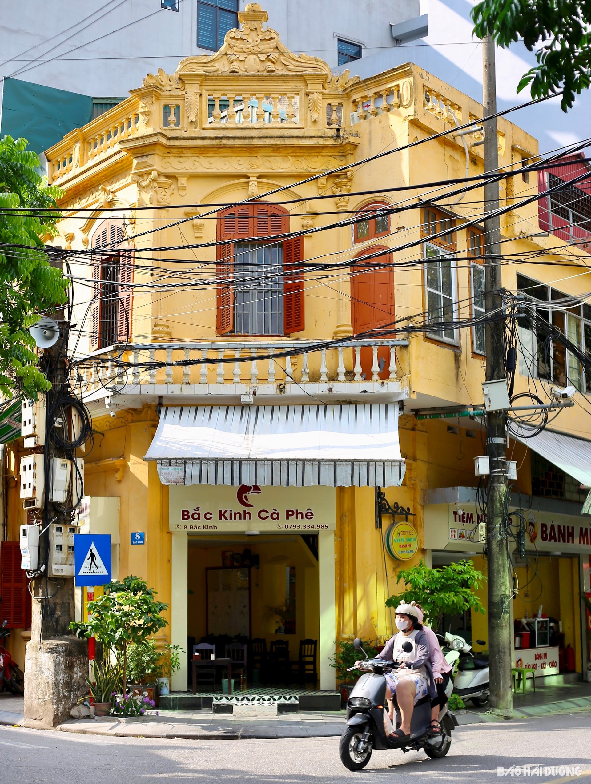 สถาปัตยกรรมฝรั่งเศส1.jpg