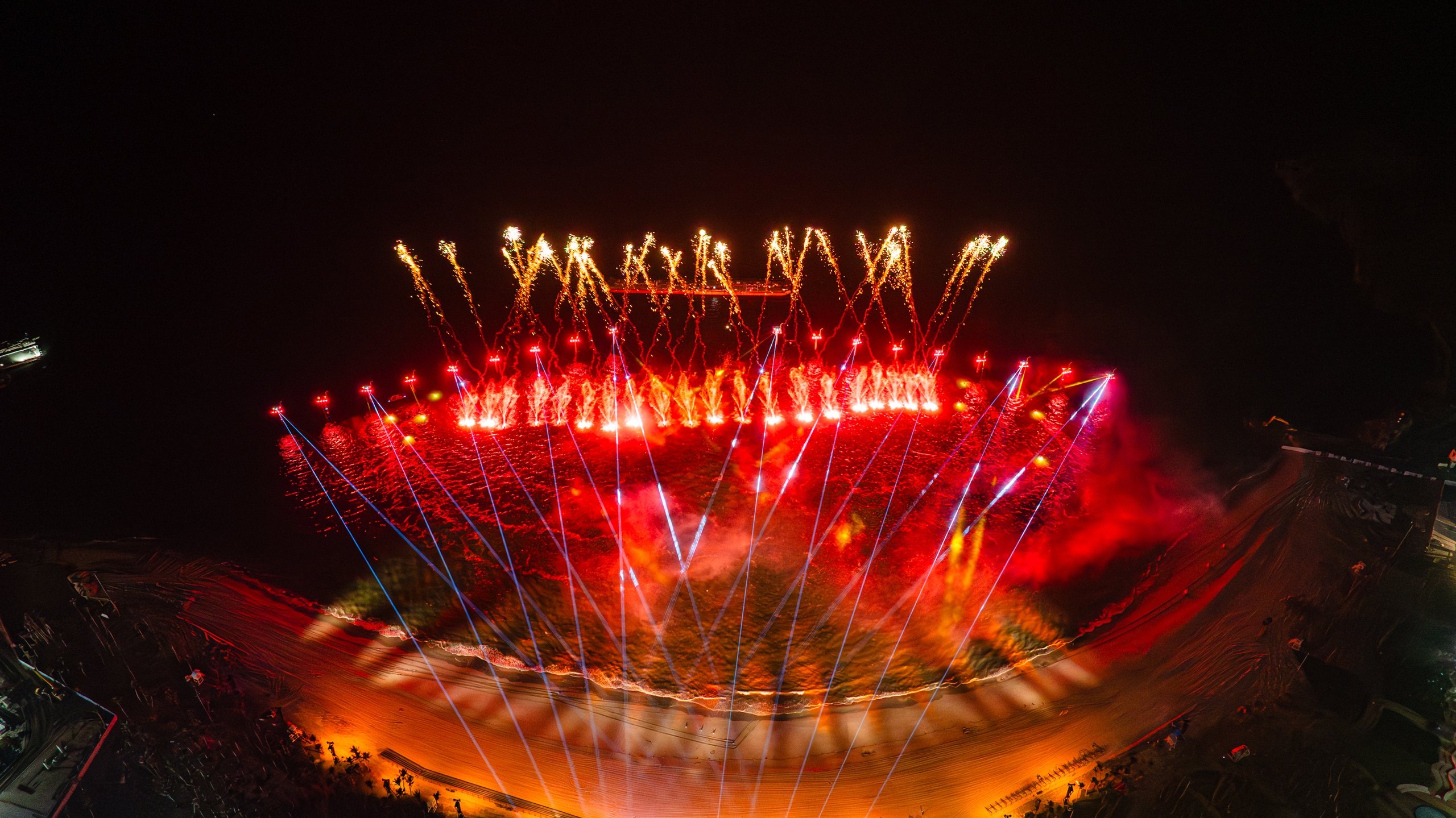 Behind the unprecedented Guinness World Record show in Cat Ba - Photo 1.