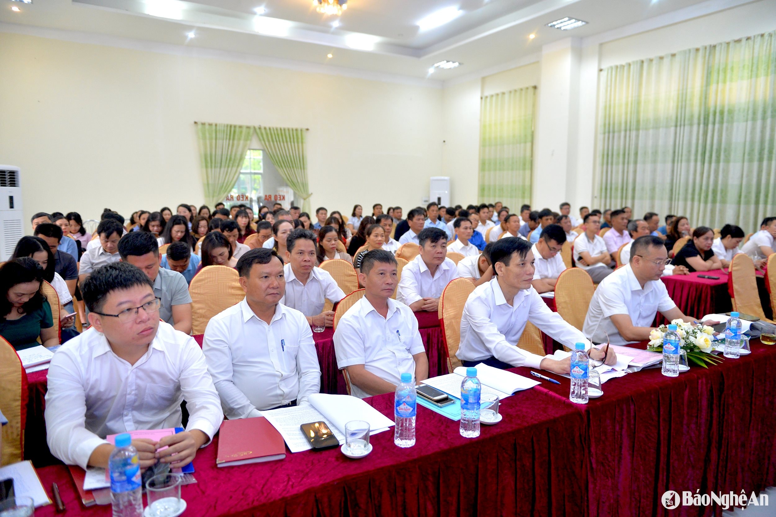 សាលា ១