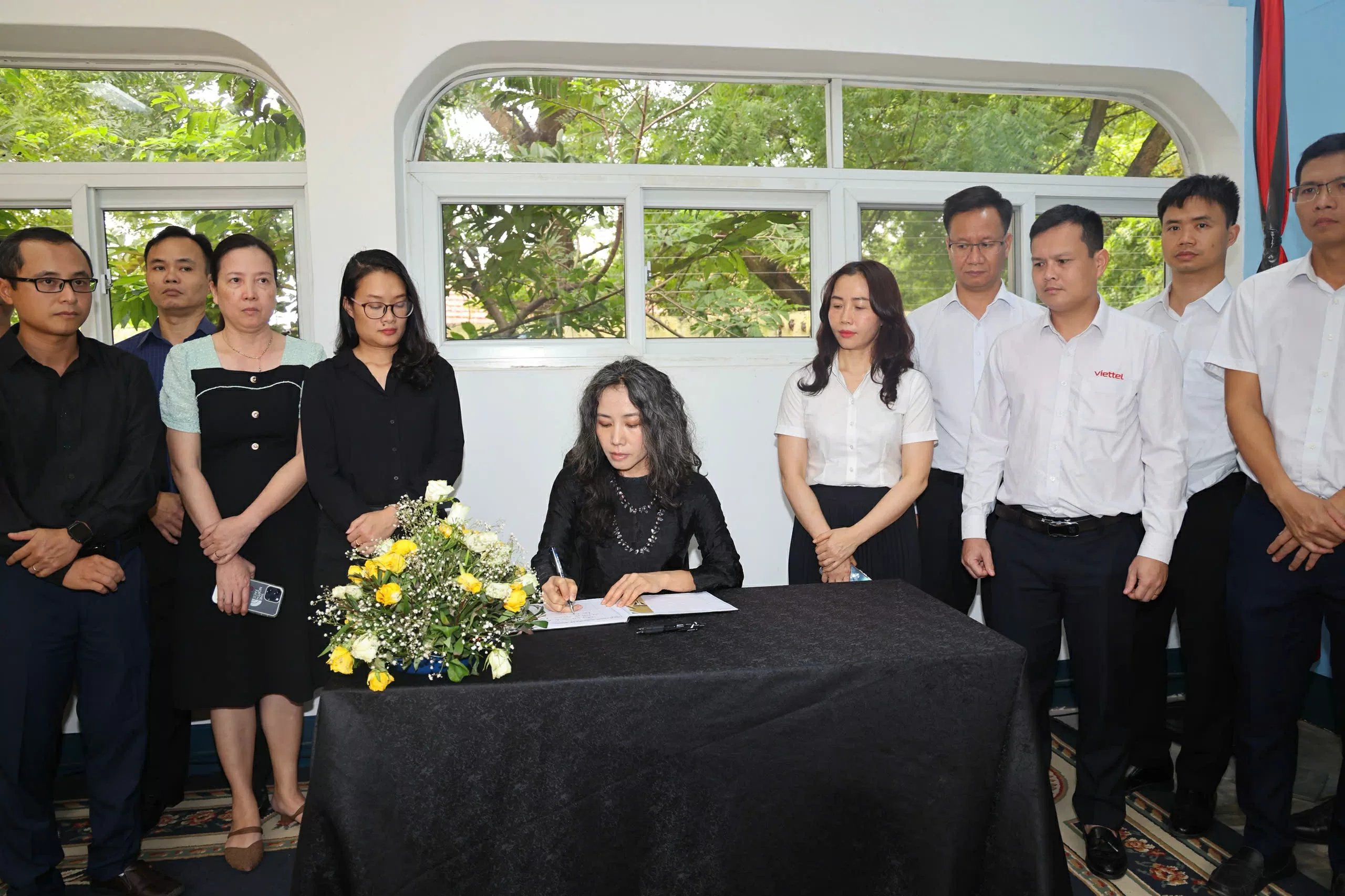 La Embajada de Vietnam en Tanzania abre un libro de condolencias en memoria del expresidente Tran Duc Luong