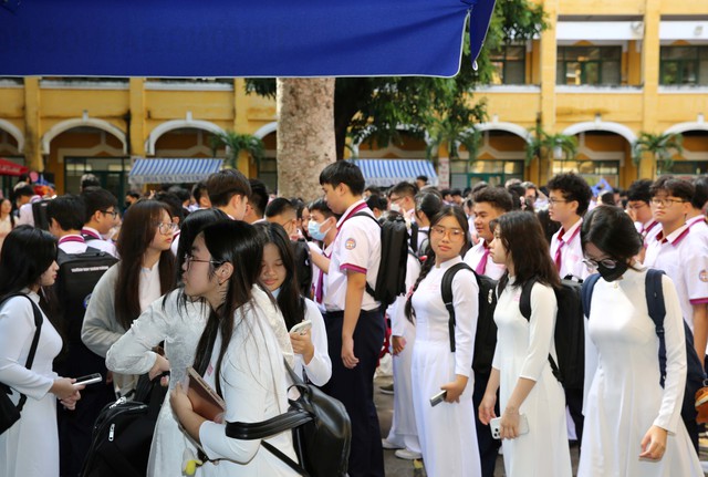 Đồng bộ chính sách liên quan đến học sinh khi sáp nhập với Bình Dương và Bà Rịa-Vũng Tàu- Ảnh 1.