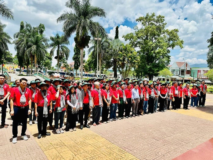 “Theo dấu chân cuộc Tổng tiến công và nổi dậy mùa Xuân 1975”: Trở lại vùng đất lịch sử- Ảnh 2.