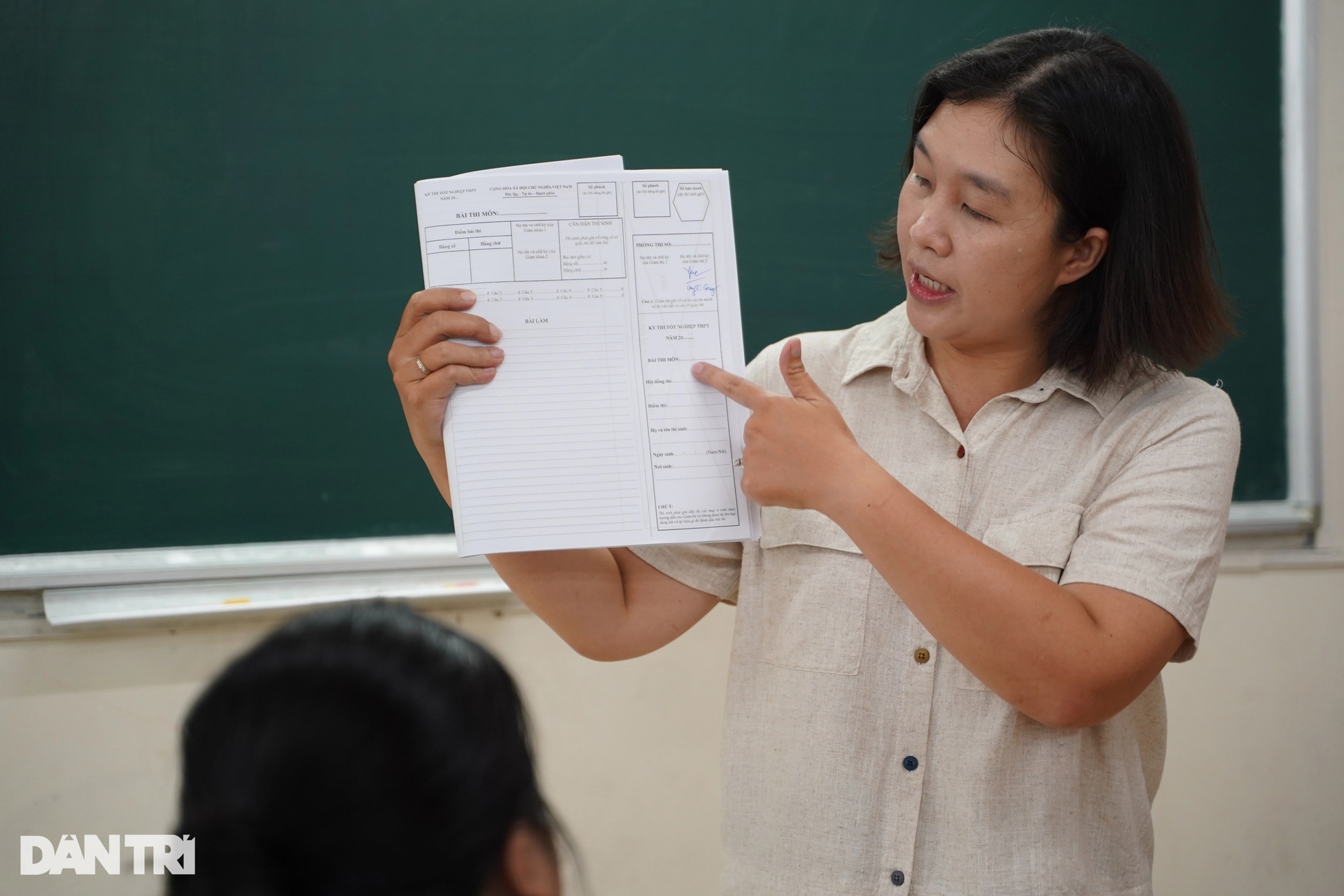 Gần 98.000 sĩ tử TPHCM bước vào cuộc tổng duyệt thi tốt nghiệp THPT 2025 - 10