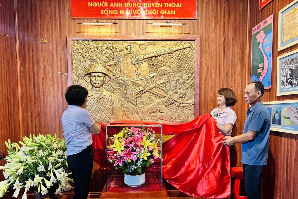Khánh thành công trình lưu niệm tại nhà anh hùng liệt sĩ Tô Vĩnh Diện - 1