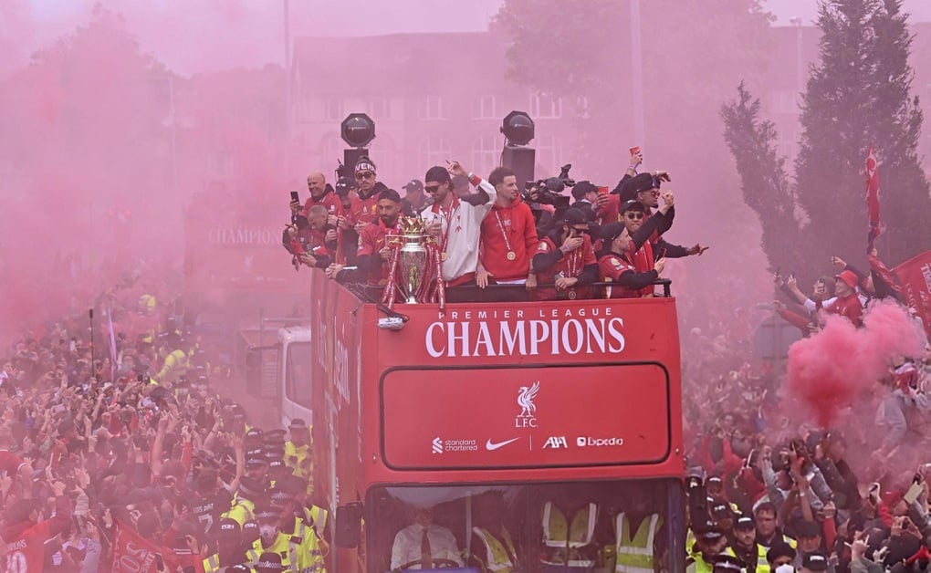 Lời kể nhân chứng vụ ô tô tông đoàn người trong lễ diễu hành của Liverpool - 1