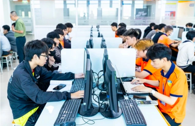 Chính phủ sẽ có ưu đãi đặc biệt với ngành phục vụ phát triển công nghệ cao - Ảnh 1.