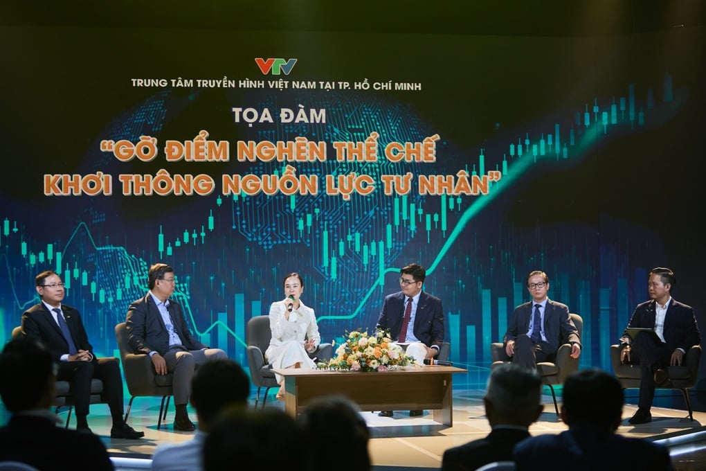 Lãnh đạo doanh nghiệp từ sốc đến cảm thấy ấm áp khi có Nghị quyết 68 - 1