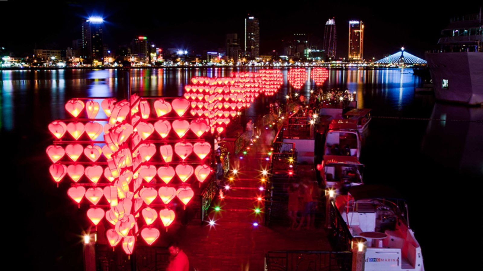L'expérience du Love Bridge à Da Nang : un lieu pour prouver son amour