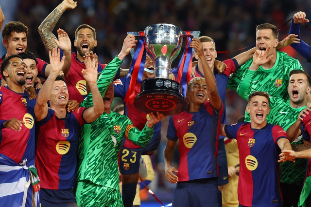 Yamal ký hợp đồng ‘khủng’ với Barcelona, đại gia Ngoại hạng Anh chi lớn- Ảnh 1.
