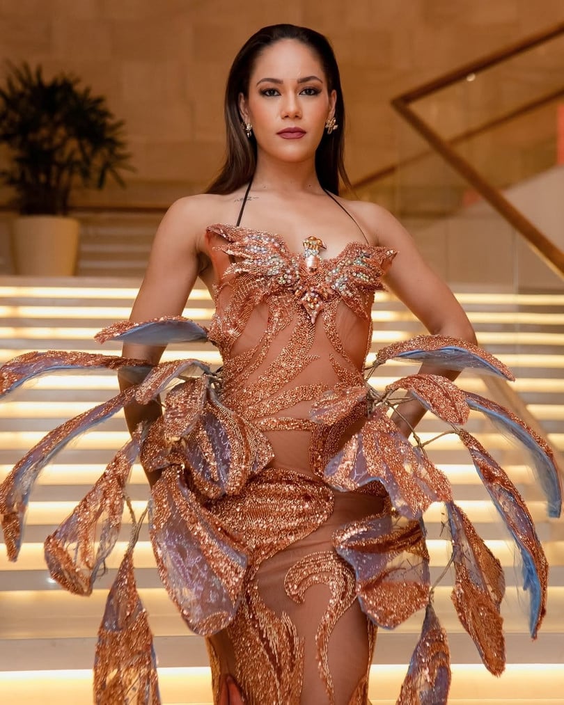 Hoa hậu Trinidad & Tobago - Anna-Lise Nanton - là một trong số những người đẹp được gọi tên vào top 40 cuộc thi Miss World 2025. Cô được đánh giá là thí sinh giữ được phong độ ổn định nhất trước thềm chung kết. Ngoài chiến thắng Head to Head Challenge khu vực châu Mỹ và Caribe, Anna-Lise Nanton còn lọt top 4 phần thi Thể thao và top 24 Tài năng. Ảnh: @annalisenanton.