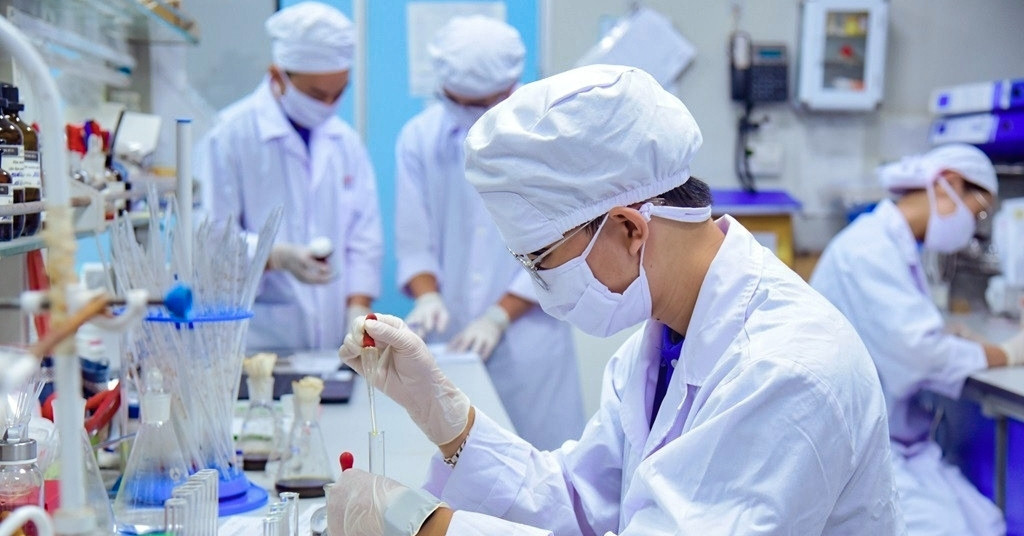 全国の主要な医学部では、化学と生物学を考慮していません。