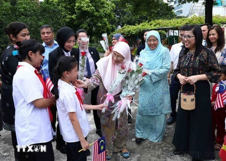 Phu nhân Thủ tướng Phạm Minh Chính thăm Trung tâm bảo trợ trẻ em ở Malaysia- Ảnh 1.