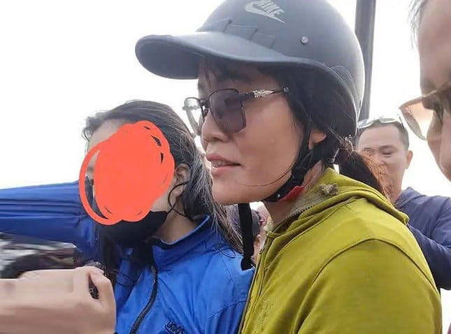 CLIP: Cô giáo ở Nam Định lao mình xuống sông cứu nữ sinh đuối nước ảnh 2