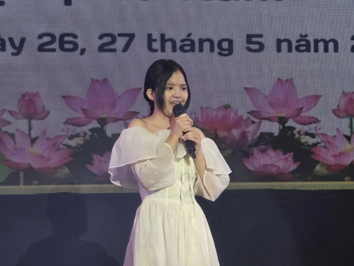 Nghệ sĩ Lê Tứ: Ngồi chấm thi mà rơi nước mắt, các thí sinh khuyết tật quá giỏi - Ảnh 2.