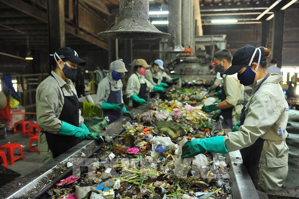 45 billion VND to implement the project of collecting, classifying and treating solid waste in the northern region of Quang Tri province