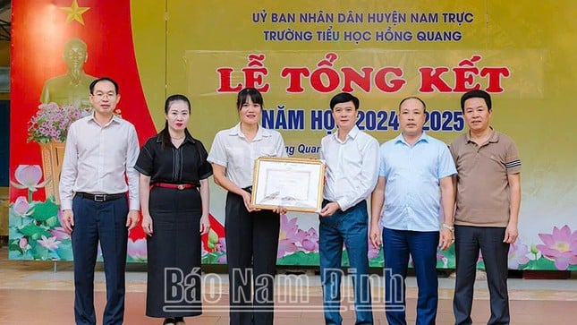 CLIP: Cô giáo ở Nam Định lao mình xuống sông cứu nữ sinh đuối nước ảnh 1