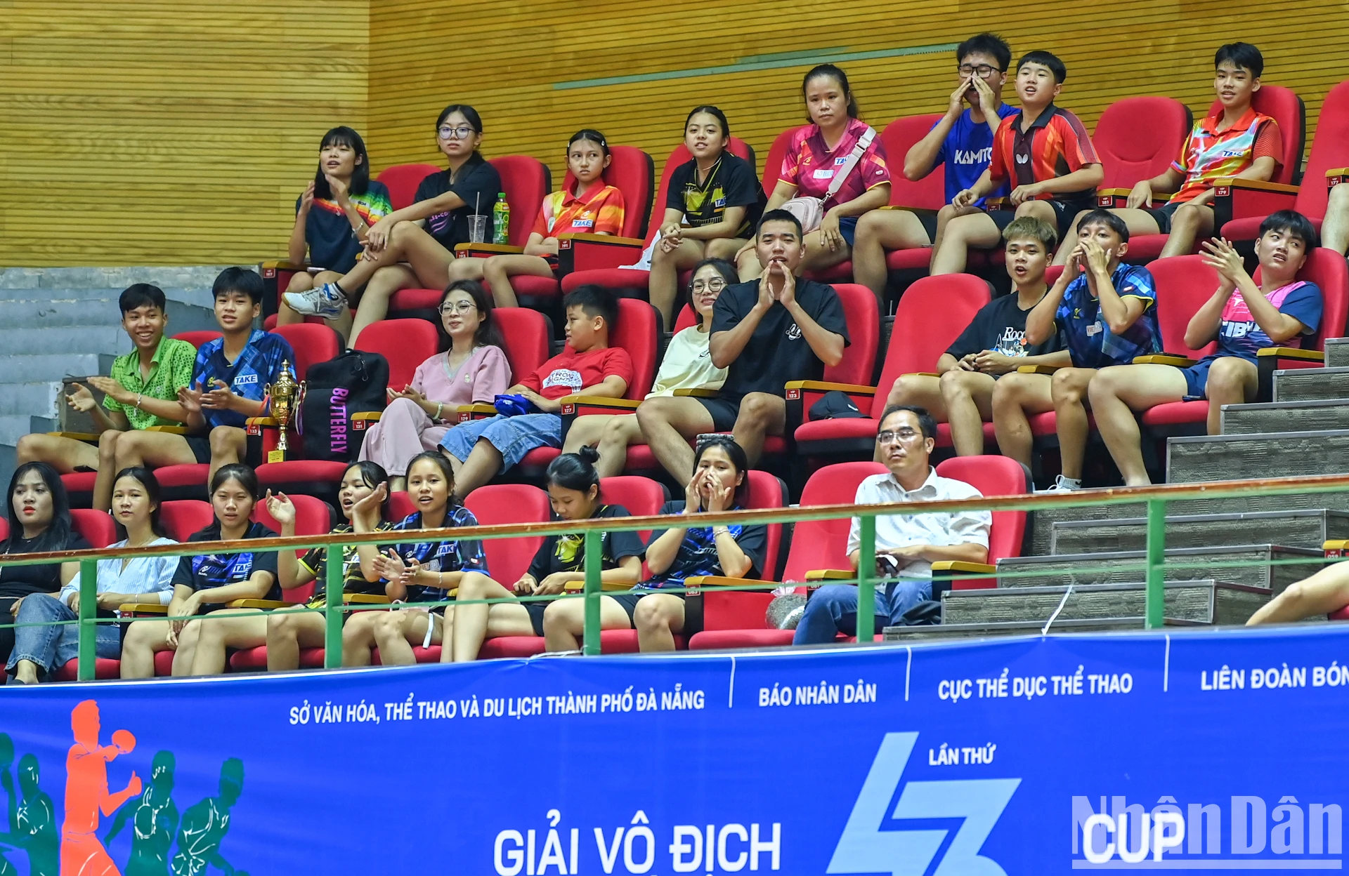 [Photo] Dinh Anh Hoang a remporté le championnat du simple messieurs pour la première fois photo 4