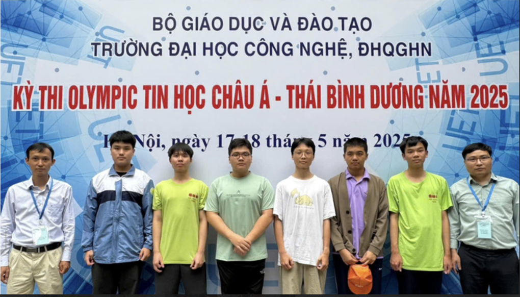 Nam sinh Lâm Đồng gây bất ngờ tại Olympic tin học châu Á Thái Bình Dương - 1