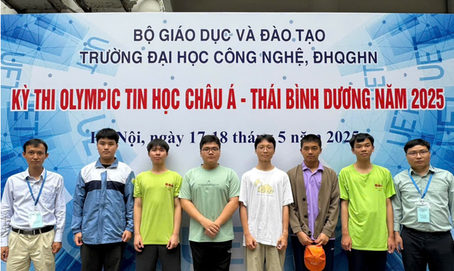 Học sinh Việt Nam giành huy chương Olympic tin học có cách giải 'rất độc đáo'- Ảnh 1.