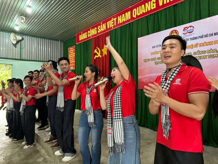 “Theo dấu chân cuộc Tổng tiến công và nổi dậy mùa Xuân 1975”: Về với biên cương Tổ quốc- Ảnh 3.