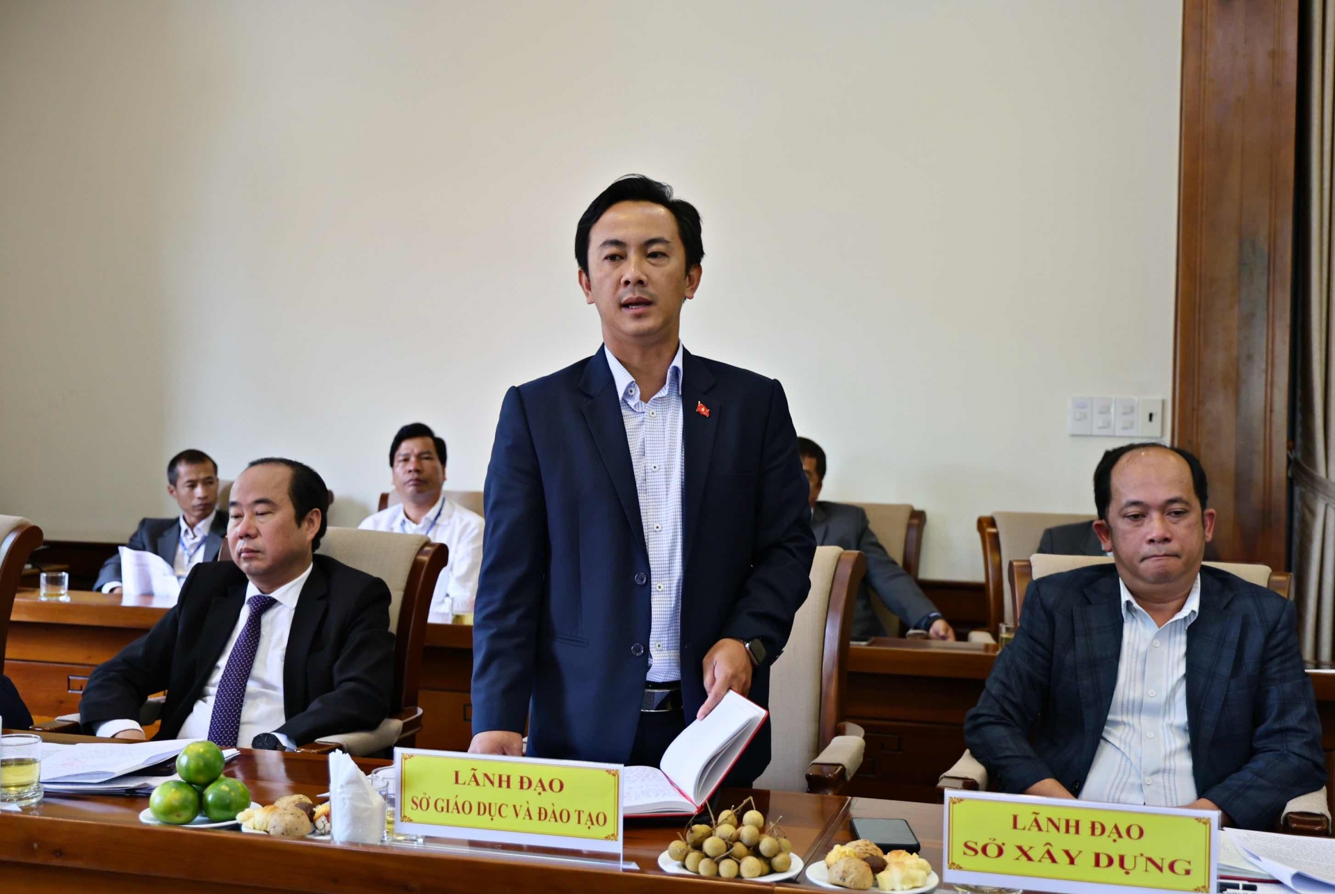 Der stellvertretende Direktor des Ministeriums für Bildung und Ausbildung, Phan Duc Thai, erörterte Empfehlungen des Da Lat College im Bereich Bildung und Ausbildung.