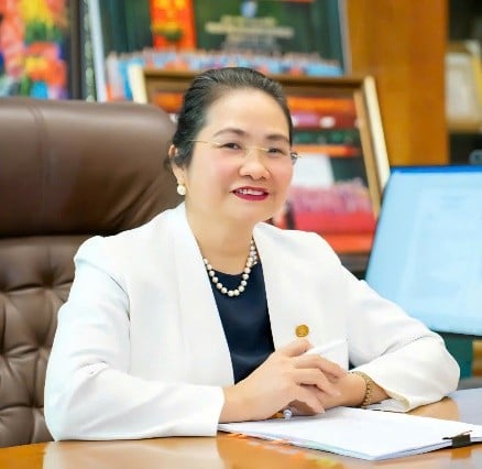 Bà Nguyễn Thị Vinh