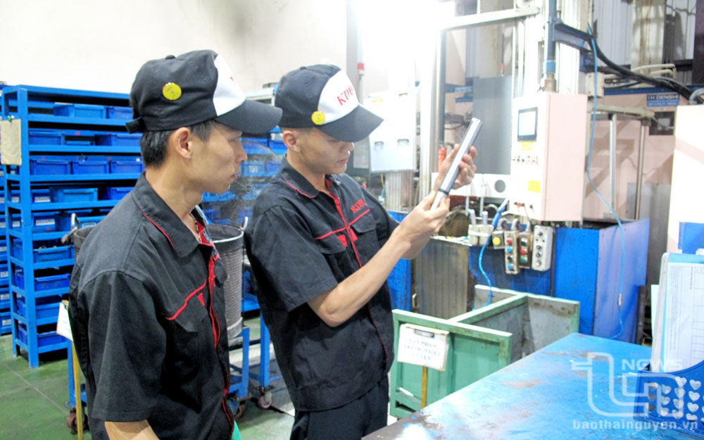 Gia công sản phẩm cơ khí chính xác tại Công ty TNHH KD Heat Technology Thái Nguyên.