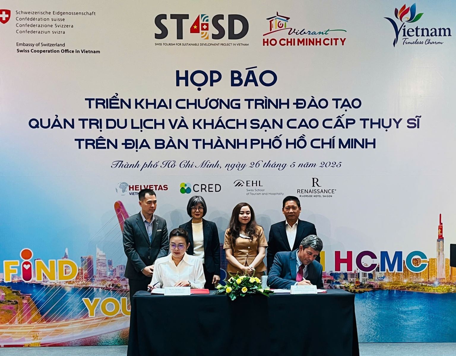 TP Hồ Chí Minh: Nâng cao chất lượng nhân lực, hướng tới du lịch bền vững - Ảnh 1.