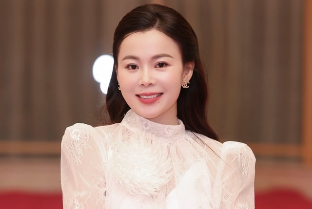 Nữ ca sĩ vinh dự được biểu diễn trước Tổng thống Pháp là ai?- Ảnh 1.
