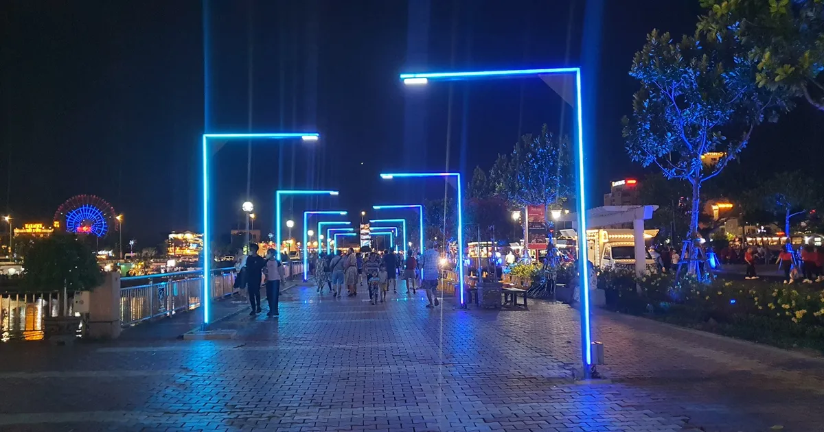 Da Nang ouvre la rue piétonne Bach Dang | JOURNAL SAIGON GIAI PHONG