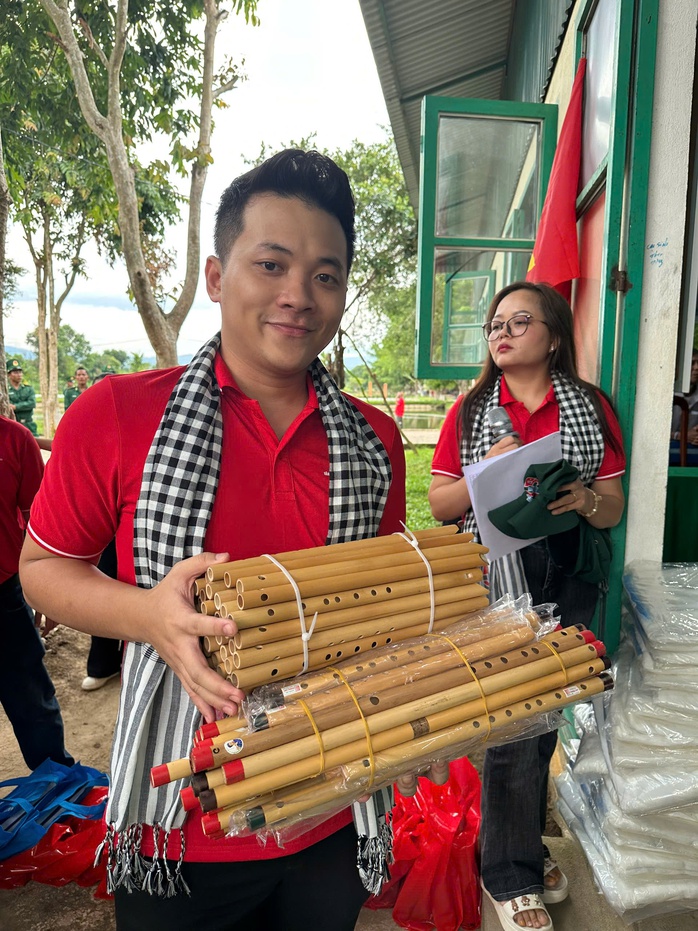 “Theo dấu chân cuộc Tổng tiến công và nổi dậy mùa Xuân 1975”: Về với biên cương Tổ quốc- Ảnh 12.