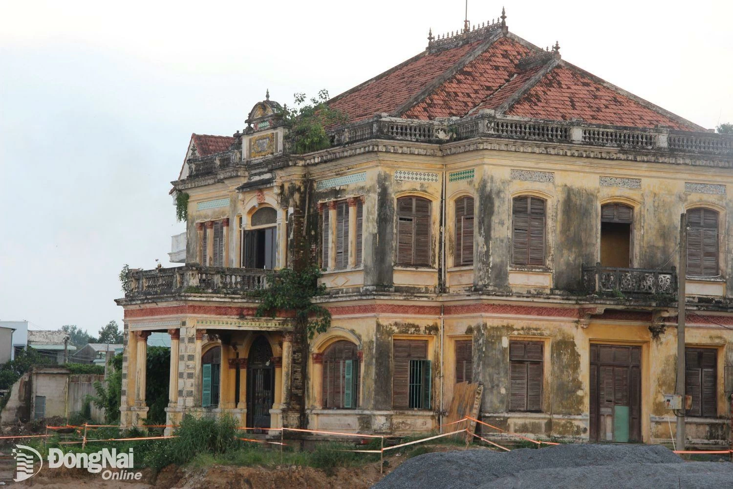 Sở Văn hóa, thể thao và du lịch đề nghị UBND thành phố Biên Hòa quan tâm, chỉ đạo các ban ngành liên quan rà soát, xác định rõ chủ sở hữu hợp pháp hiện nay đối với nhà cổ Võ Hà Thanh. Ảnh: Tư liệu