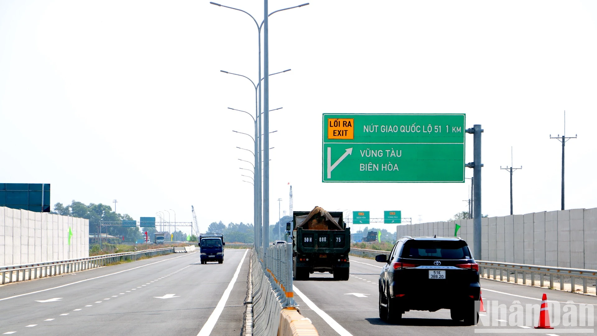 [Foto] Autopista Ben Luc-Long Thanh después de más de 10 años de construcción foto 8