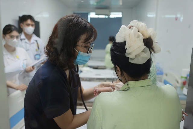 Cảnh báo về nguy cơ khiến Covid-19 nguy hiểm, gây biến chứng nặng- Ảnh 1.