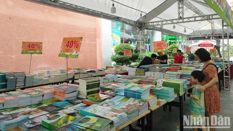 Photo 2 du Salon du livre jeunesse d'été 2025